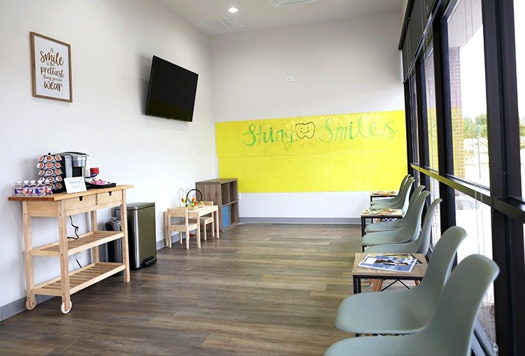 Garland dentist waiting room and beverage area