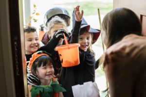 children trick-or-treating